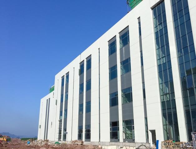 Fluorocarbon & Nano Coating Menutupi Permukaan Dekoratif Kumparan Aluminium